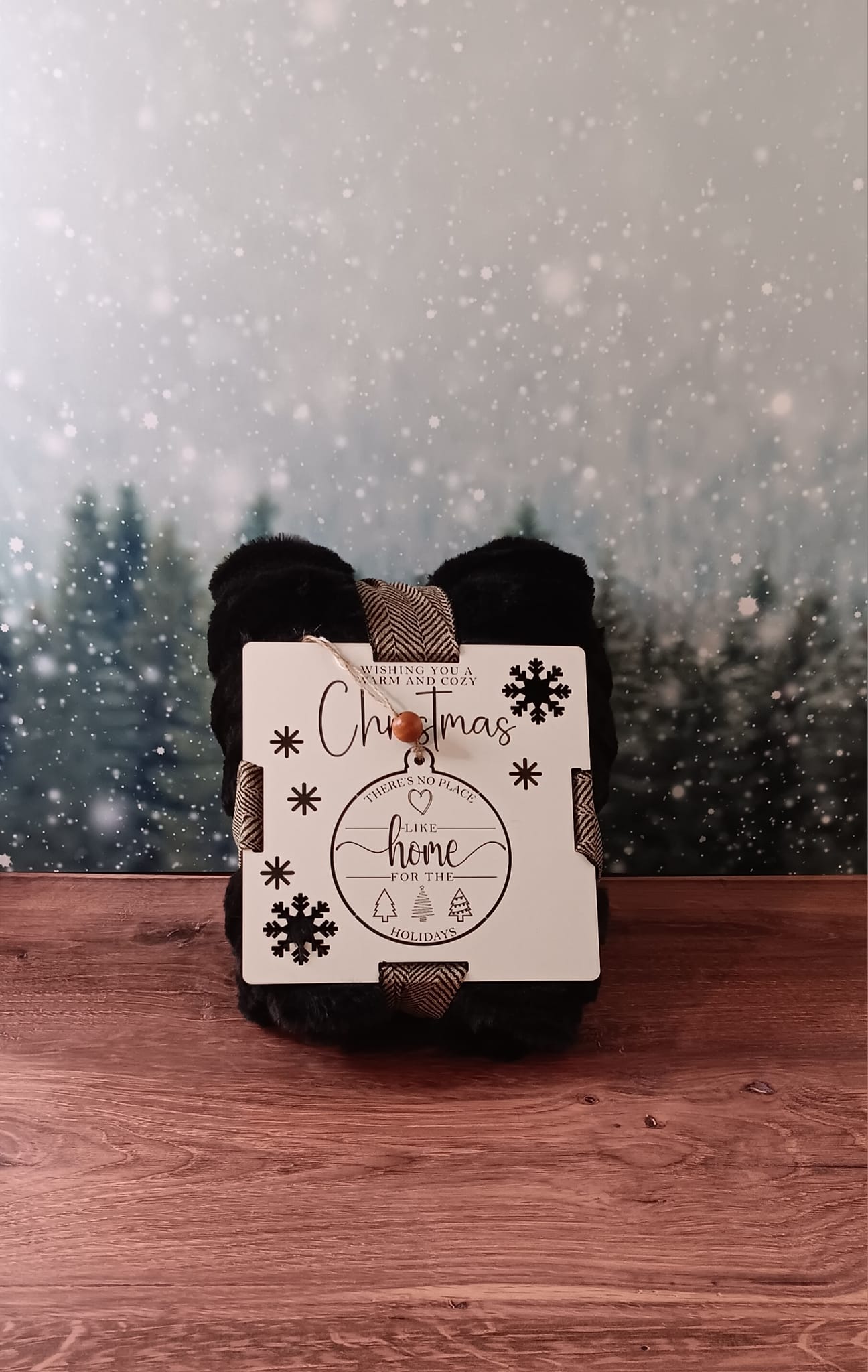 Cozy Christmas Throw Blanket with Removable Ornament – 50"x60"